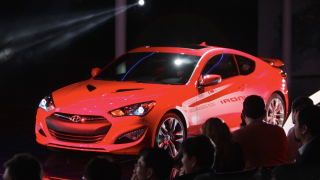 Illustration for article titled Hyundai Chases BMW, GM Peddles Junk, And Bailout Bill Grows